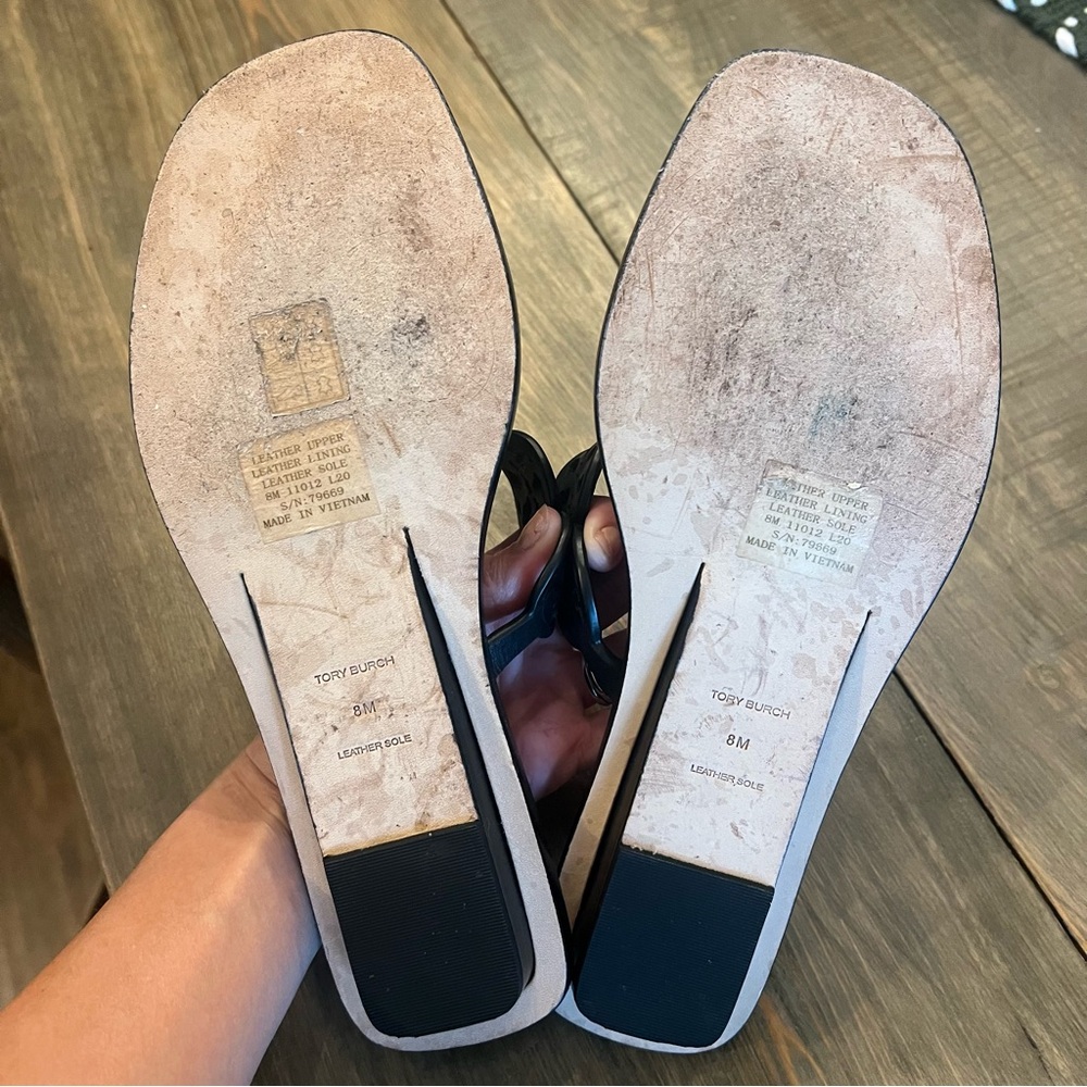 Tory Burch Tiny Miller Thong Sandals | Black | Leather | VGUC | 8 - Picture 7 of 9